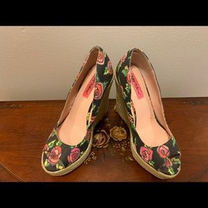 Betsey Johnson pink rose wedges